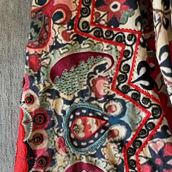 Figure Isla Printed Maxi Skirt with Embroidered Detail - Picture 8 of 14